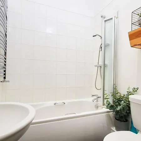Lovely Boutique Apartment In Newcastle - Ground Floor Exterior photo